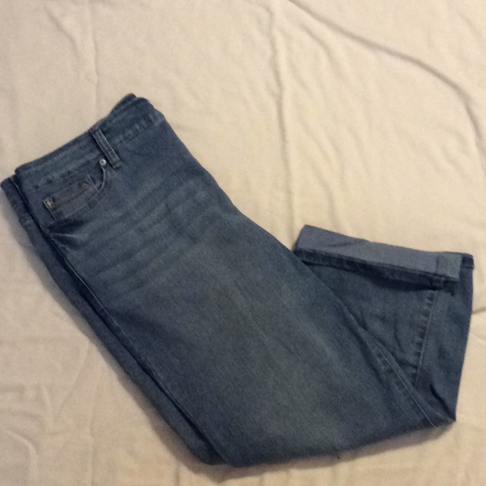 Bandolino Mandie Capri size 12